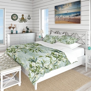 Designart "Tropical Zen Bamboo I" Green Floral Bedding Set With Shams ...